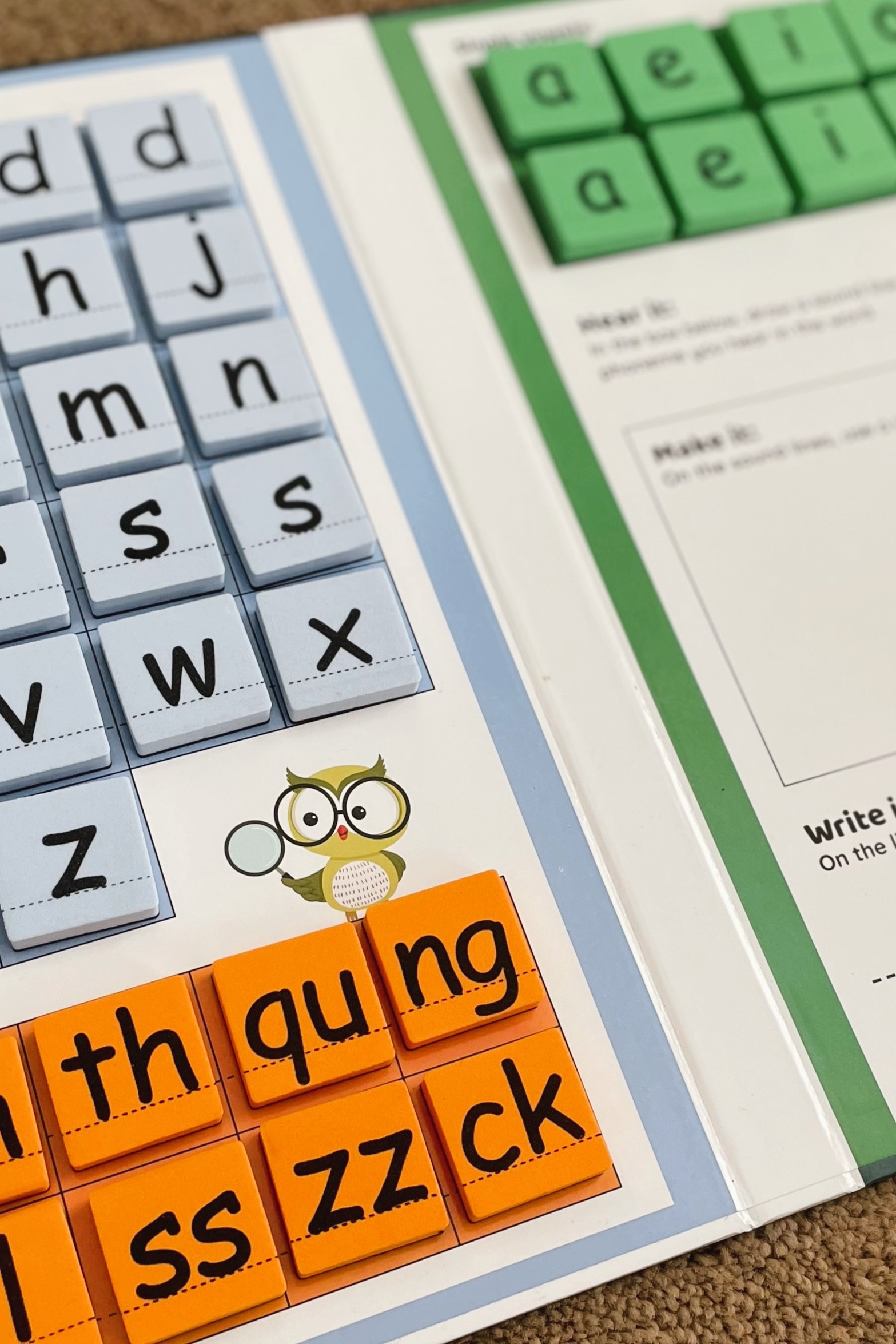 Powerful Vowels - Build fluency in early reading and writing with this multisensory tool.